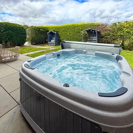 The Old School * Ganton