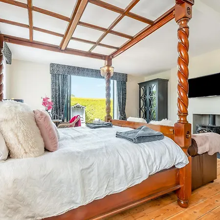 The Old School * Ganton