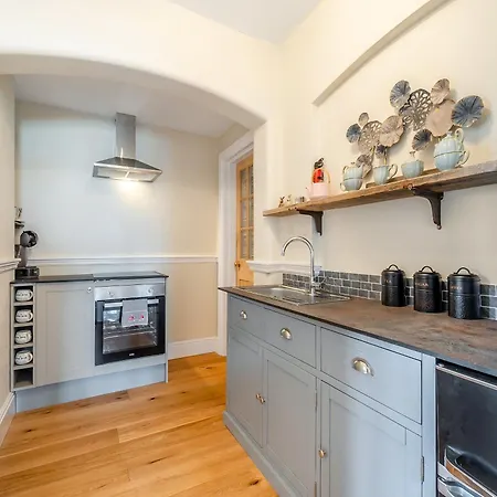 度假居 The Old School *